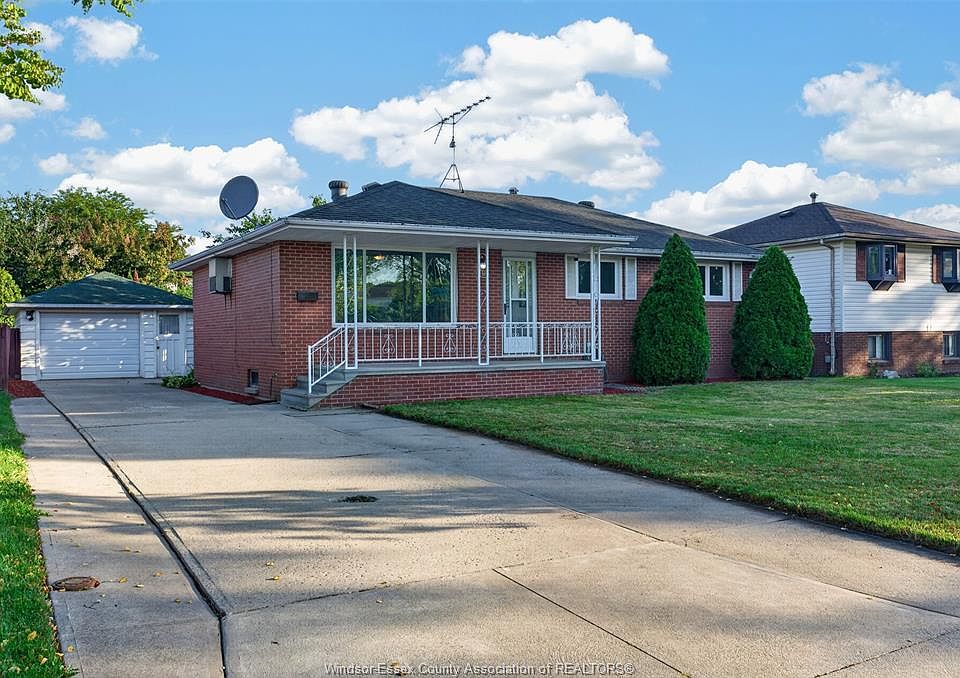 1st image of 5015 Colbourne Dr