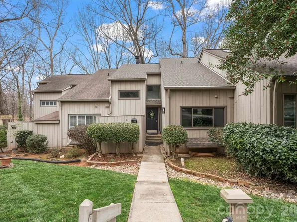 215 Riverview Ter, Clover, SC 29710