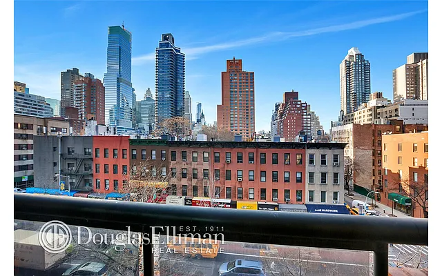 Rented by Douglas Elliman | media 24
