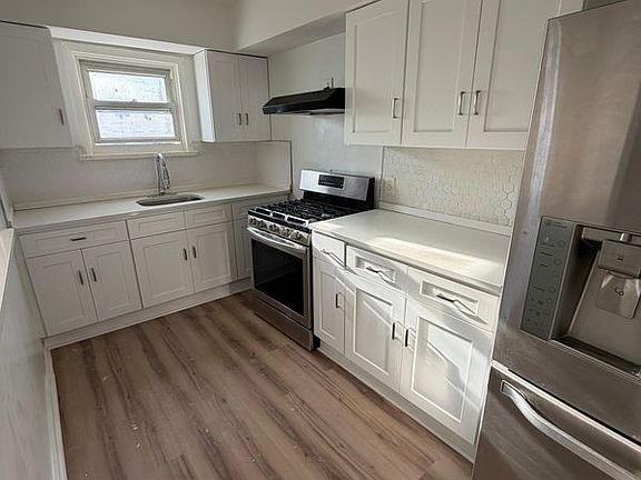 3rd image of 89 Oraton St Floor 2