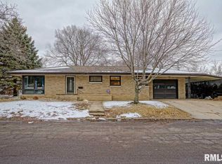 1309 Meyers Ct, Pekin, IL 61554