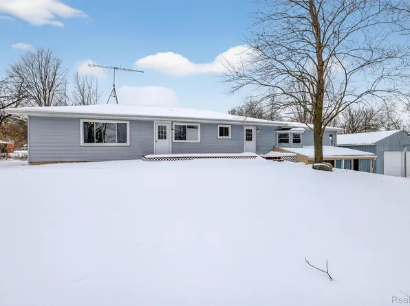 3515 Morton Rd, Stockbridge, MI 49285
