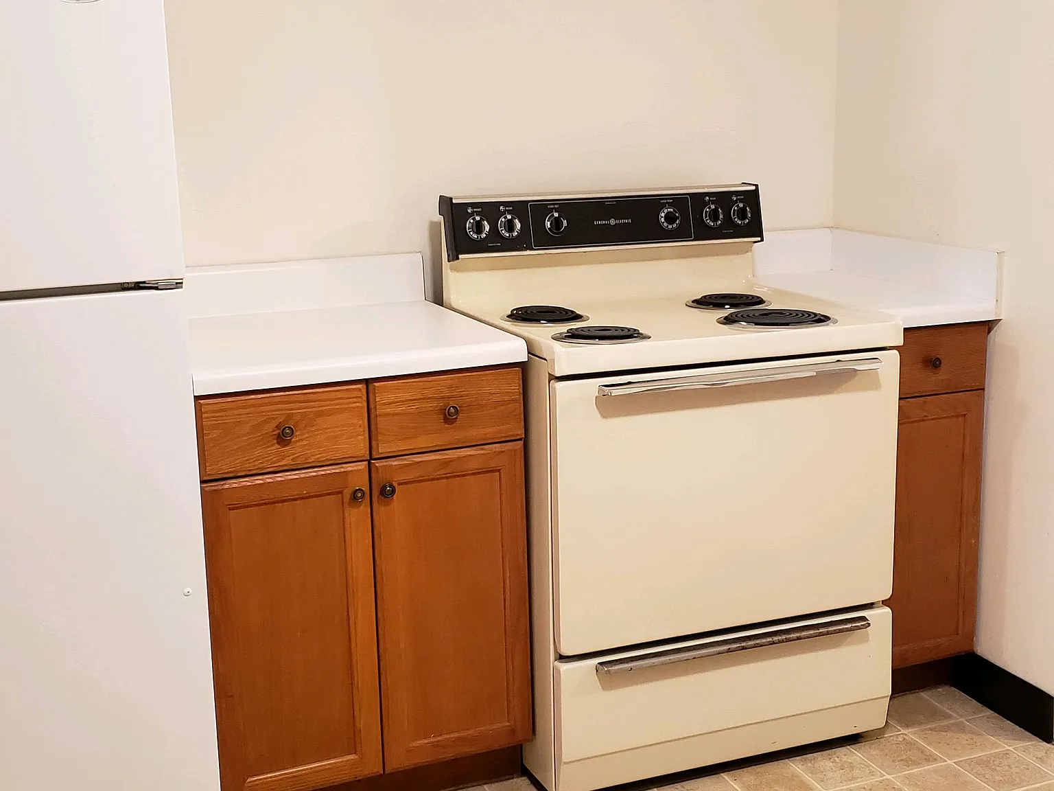 1 bed, $1,075 — Photo 2