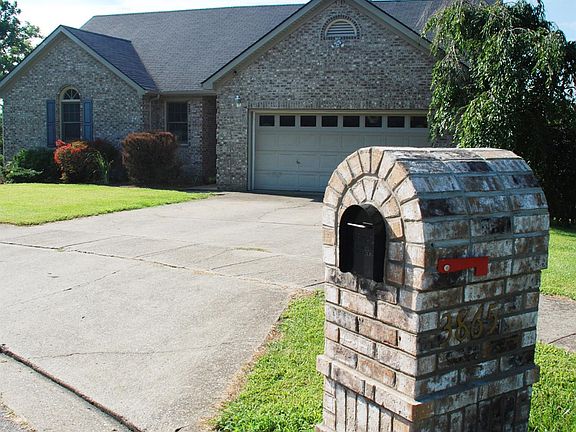 2nd image of 3865 Forsythe Dr