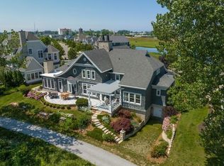 545 Golden Bear Ct, Saint Joseph, MI 49085