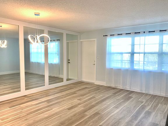 4th image of 2850 NE 14th Street Cswy APT 306B