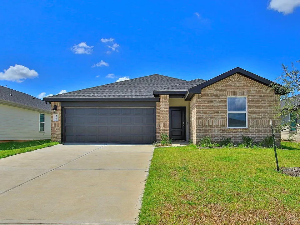 3042 Holland Lakes Dr