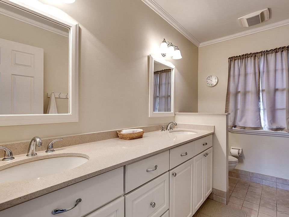 1st image of 269 Laurel Oaks Way