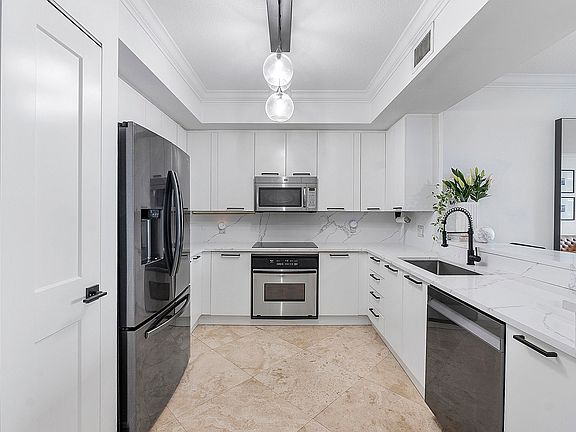 4th image of 350 SE 2nd Street #760