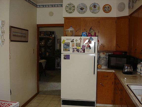 Kitchen to Dining Room