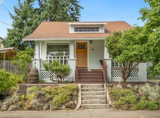 949 NE Roselawn St, Portland, OR 97211