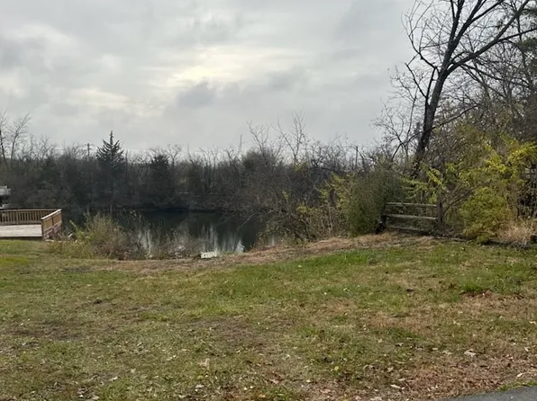 13 Hole In The Wall Rd, Wilmington, IL 60481