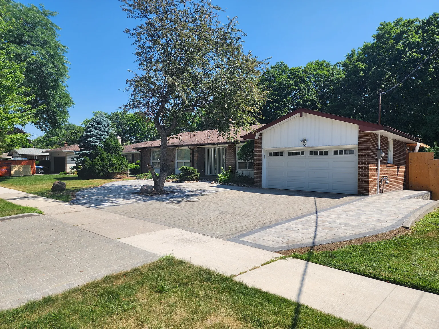 3 bed, $4,200 — Photo 1
