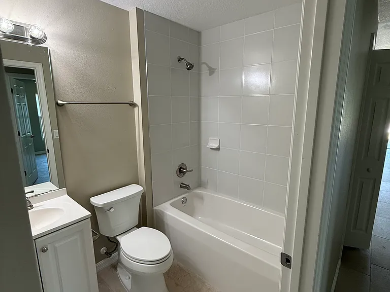517 S Wilson Ave — Photo 9