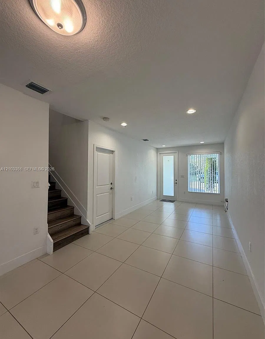 Precious Homes At Bridgep — Photo 4
