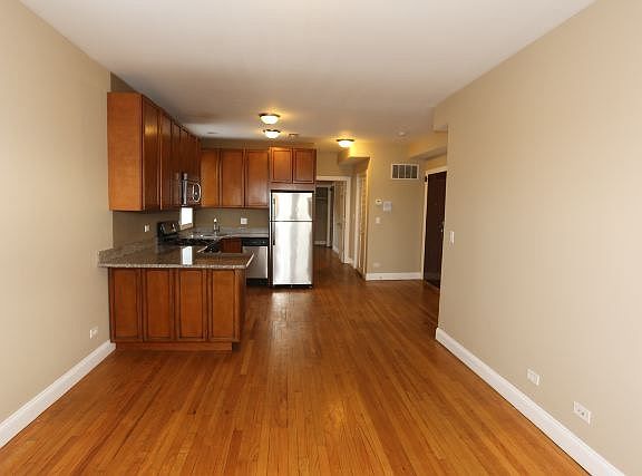 3rd image of 3729 N Elston Ave #03