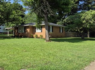 911 Cedar St, Searcy, AR 72143