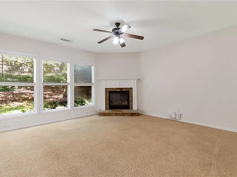 4262 Winslow Hill Ct — Photo 11
