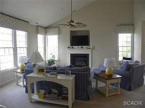 3rd image of 112D Willow Oak Ave #112D