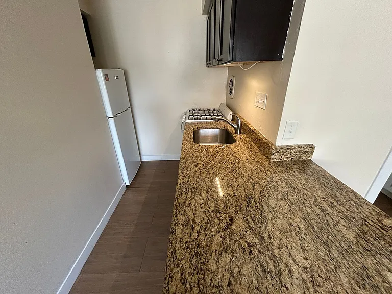 1535 N Van Buren St — Photo 4