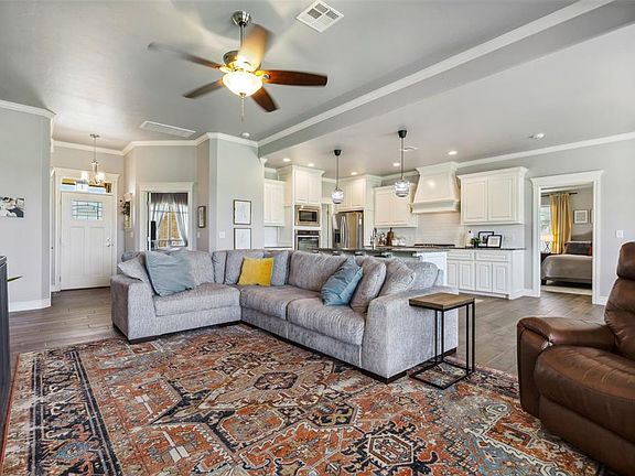 4th image of 10667 N Kickapoo Ave