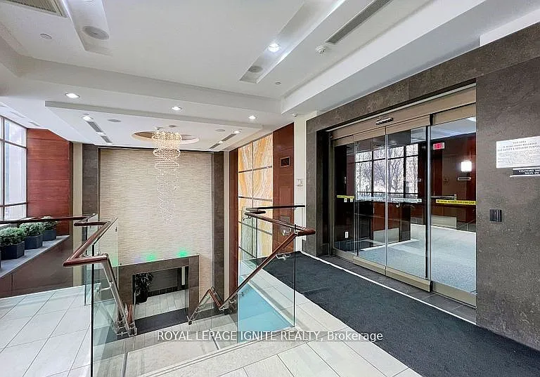 310 Burnhamthorpe Rd W #308 — Photo 4