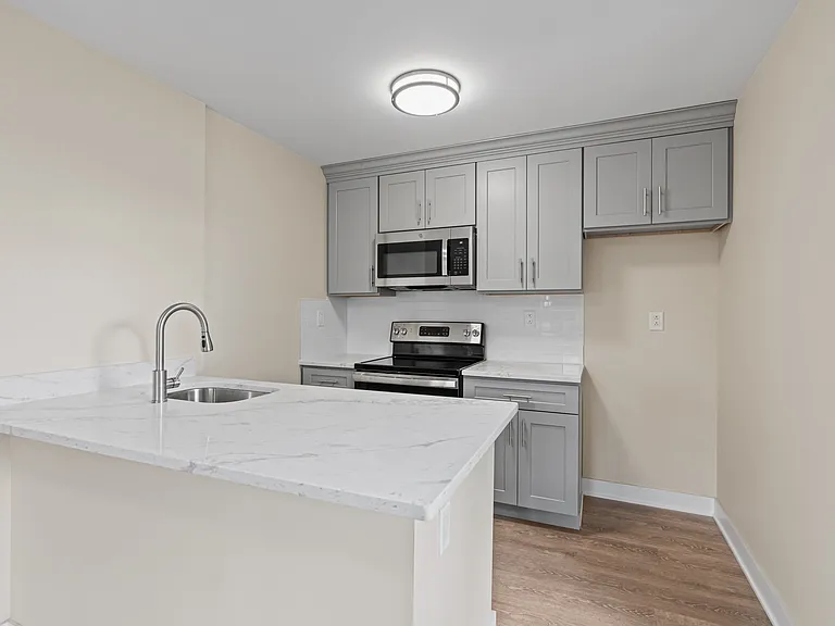 Wakefield Station Apartments — Photo 15