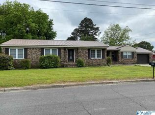 400 Thompson St, Albertville, AL 35950