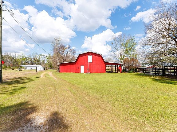 3rd image of 1121 Futch Rd