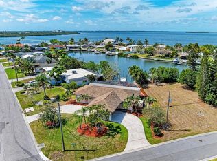 4717 Palmetto Point Dr, Palmetto, FL 34221