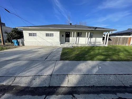 1215 Whyler Rd Photo 1