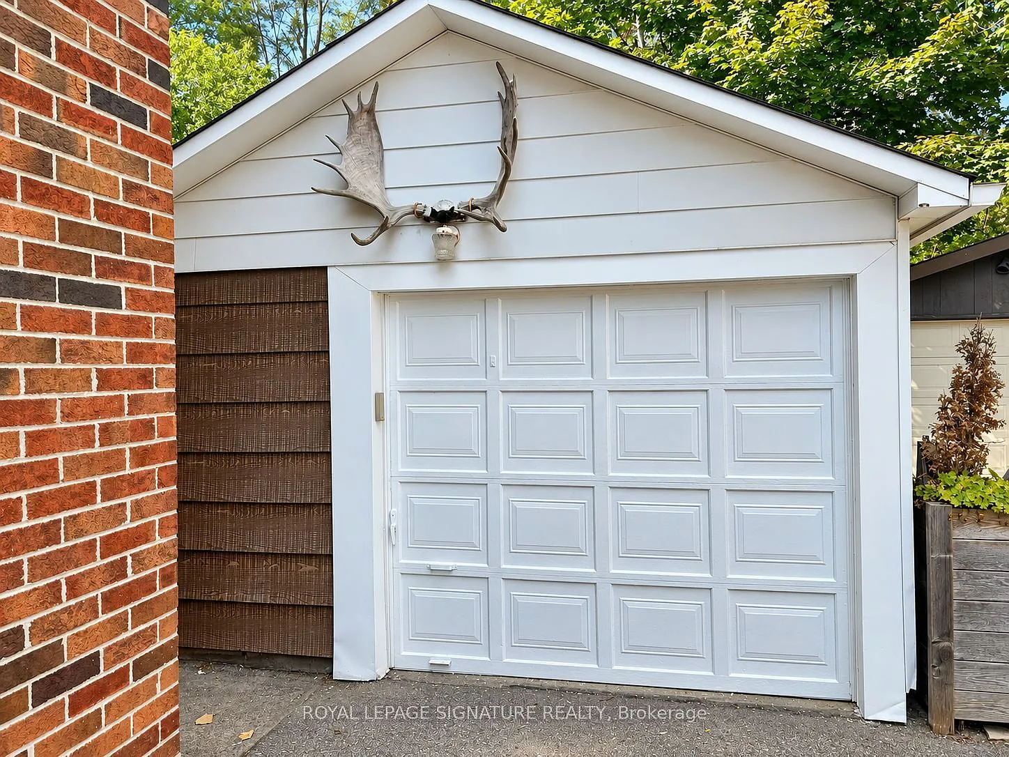 3 bed, $2,500 — Photo 2