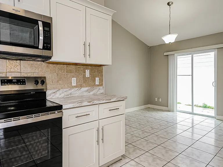 9599 Lupine Ave — Photo 8