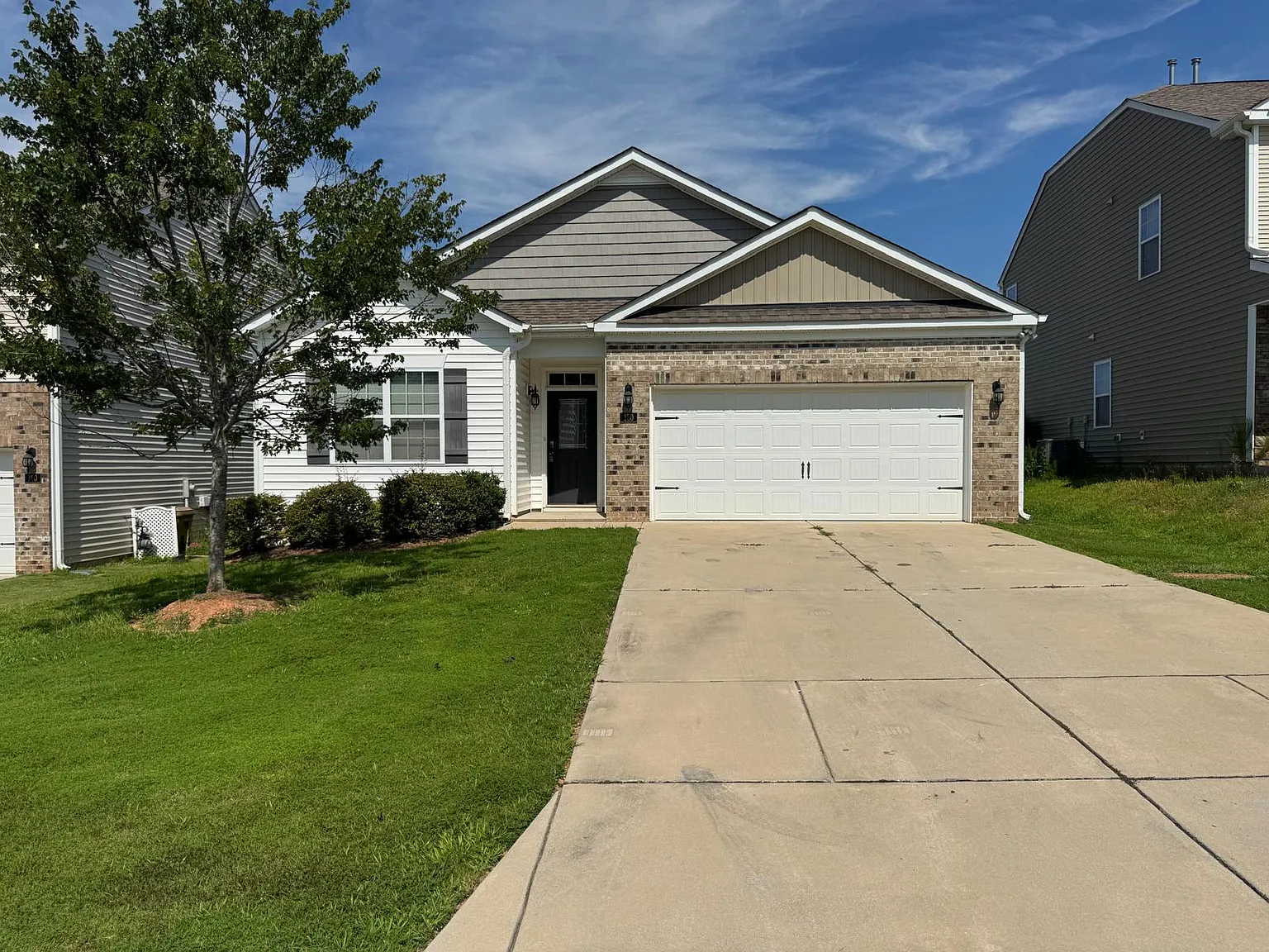 4 bed, 1764 sqft, $1,990 — Photo 1