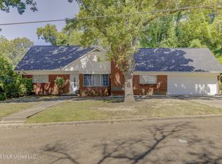 101 Colonial Dr, Vicksburg, MS 39180