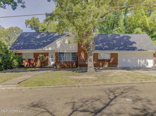 101 Colonial Dr, Vicksburg, MS 39180