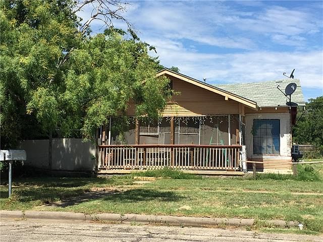 1st image of 894 Cypress St