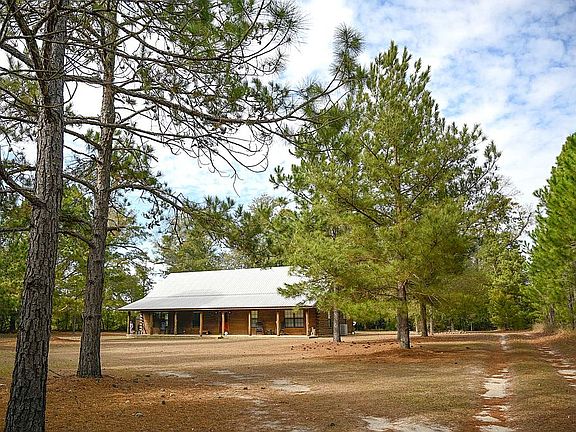 3rd image of 171 Gardner Rd