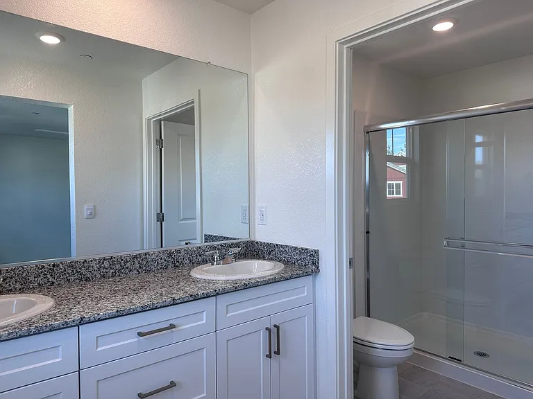 7760 Forestdale Way — Photo 8