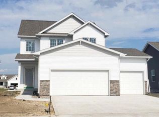 4111 NW Countrywood Dr, Ankeny, IA 50023