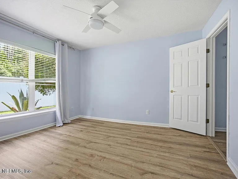 10642 Roundwood Glen Ct — Photo 18
