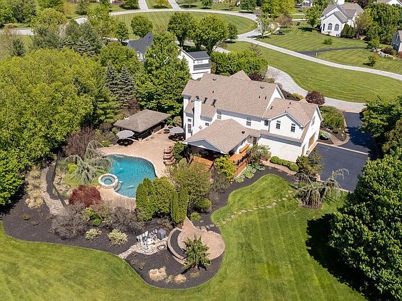 3rd image of 93 Hearth Stone Cir