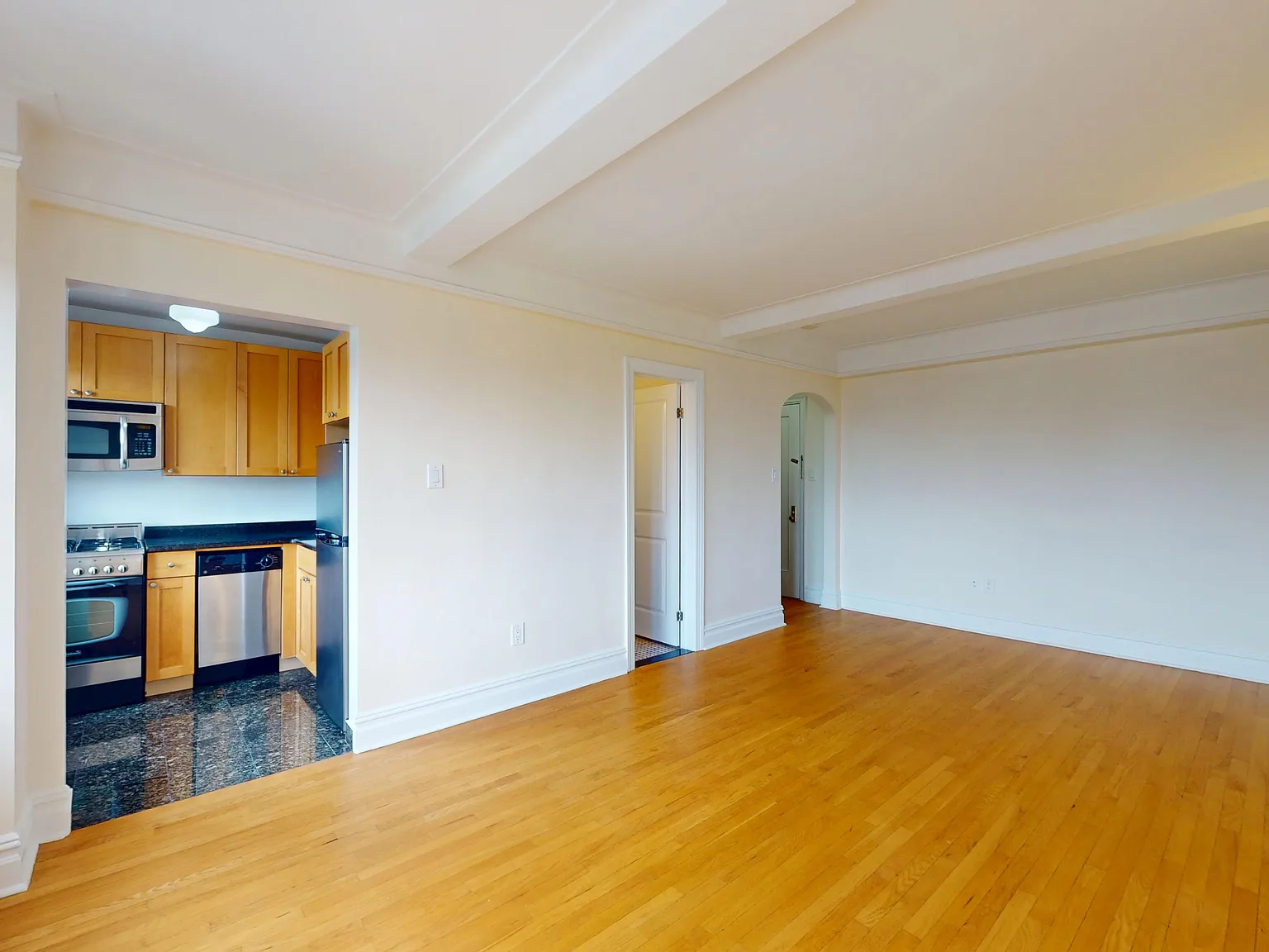 95 Christopher St — Photo 4