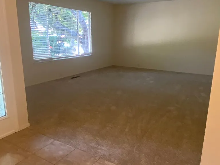 4653 Del Valle Pkwy — Photo 5