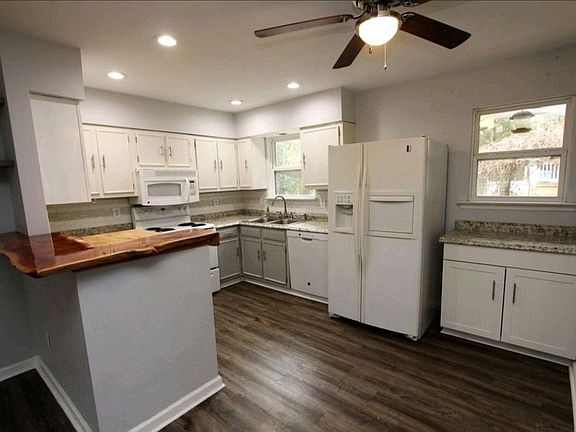 4th image of 4574 Autumn Woods Way