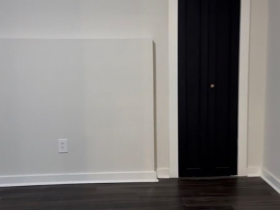 5th image of 852 Custer St