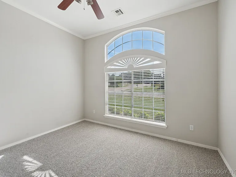 1504 S Desert Palm Ave — Photo 5