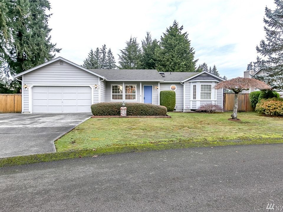 1st image of 909 197th Street Ct E