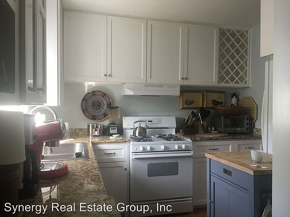4th image of 126 Lincoln Ct