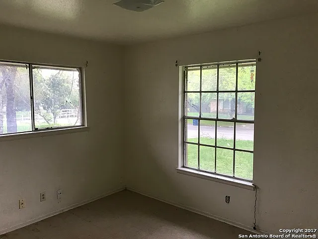 6007 Misty Valley Dr — Photo 5